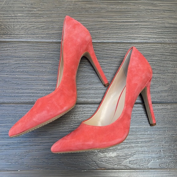 Vince Camino Kain Suede Pumps - Picture 3 of 7